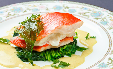 写真:フルコース魚料理